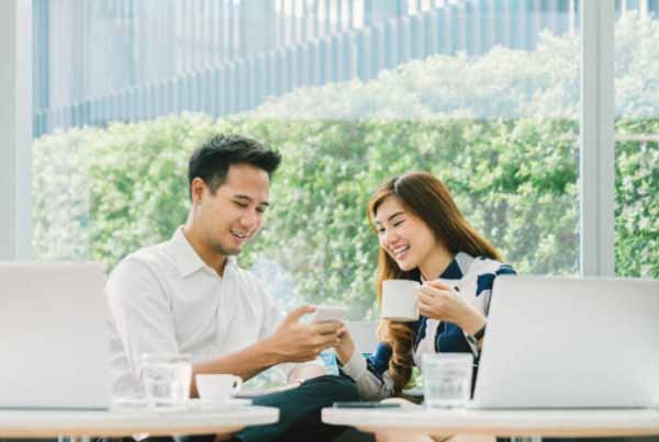 Bertanya tentang diri gebetan