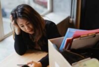 Bertahan atau Resign? Pertimbangkan 8 Hal Ini Dulu