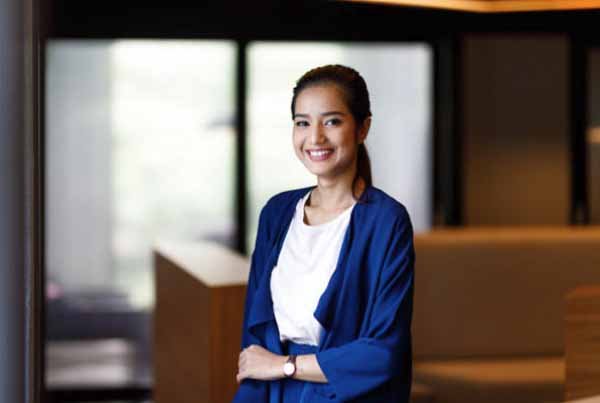 Profesi Wanita Membuat Pria Jatuh Cinta