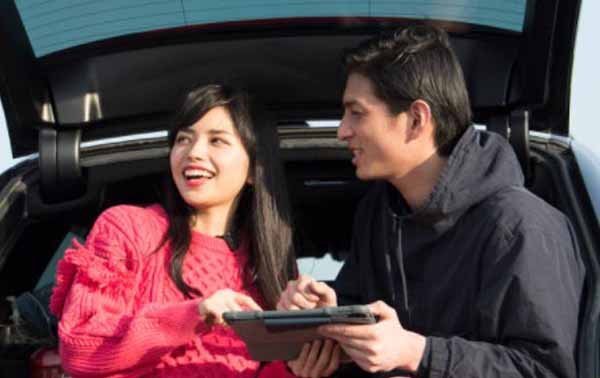 8 Tips Jika Kamu Mempunyai Pasangan Introvert 7 Berikan support