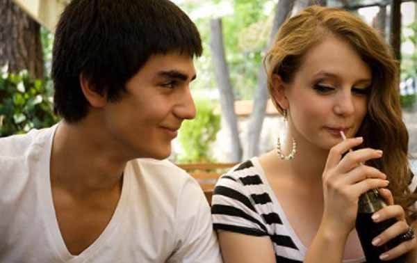 8 Tips Jika Kamu Mempunyai Pasangan Introvert 5 Habiskan banyak waktu dengannya