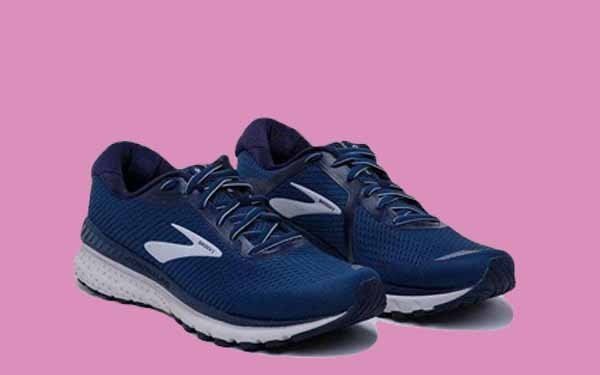 Kelebihan sepatu Brooks