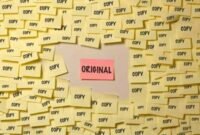 Plagiarisme itu sendiri adalah tindakan kriminal – Menjauh