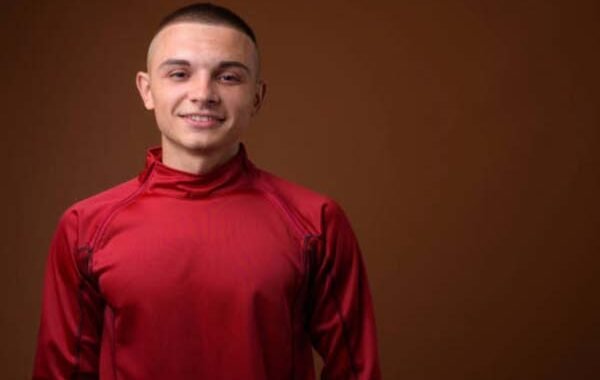 20 Foto Potongan Rambut Pendek Pria Macho Dan Stylish